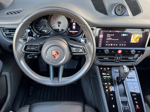 Used 2024 Porsche Macan S image 18