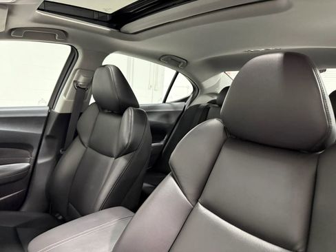 Used 2017 Acura TLX image 17