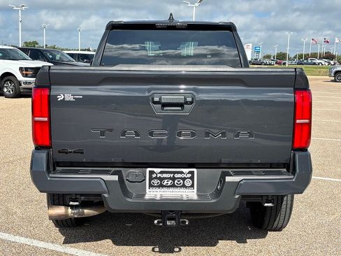 Certified 2025 Toyota Tacoma SR5 AWD/4WD image 6