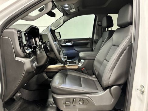 Used 2025 Chevrolet Silverado 1500 LT w/ Texas Edition Plus RWD image 17