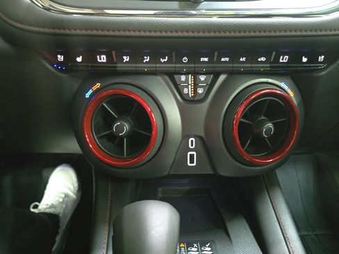 Used 2025 Chevrolet Blazer RS w/ Driver Confidence II Package FWD image 21