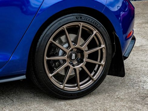 Used 2019 Volkswagen Golf R 4-Door AWD/4WD image 74