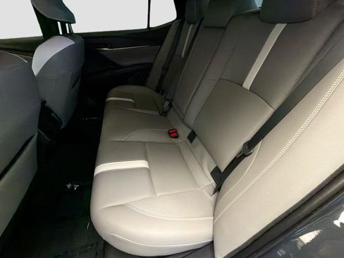 Used 2025 Toyota Camry SE FWD image 13