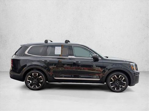 Used 2024 Kia Telluride SX w/ Towing Package FWD image 4