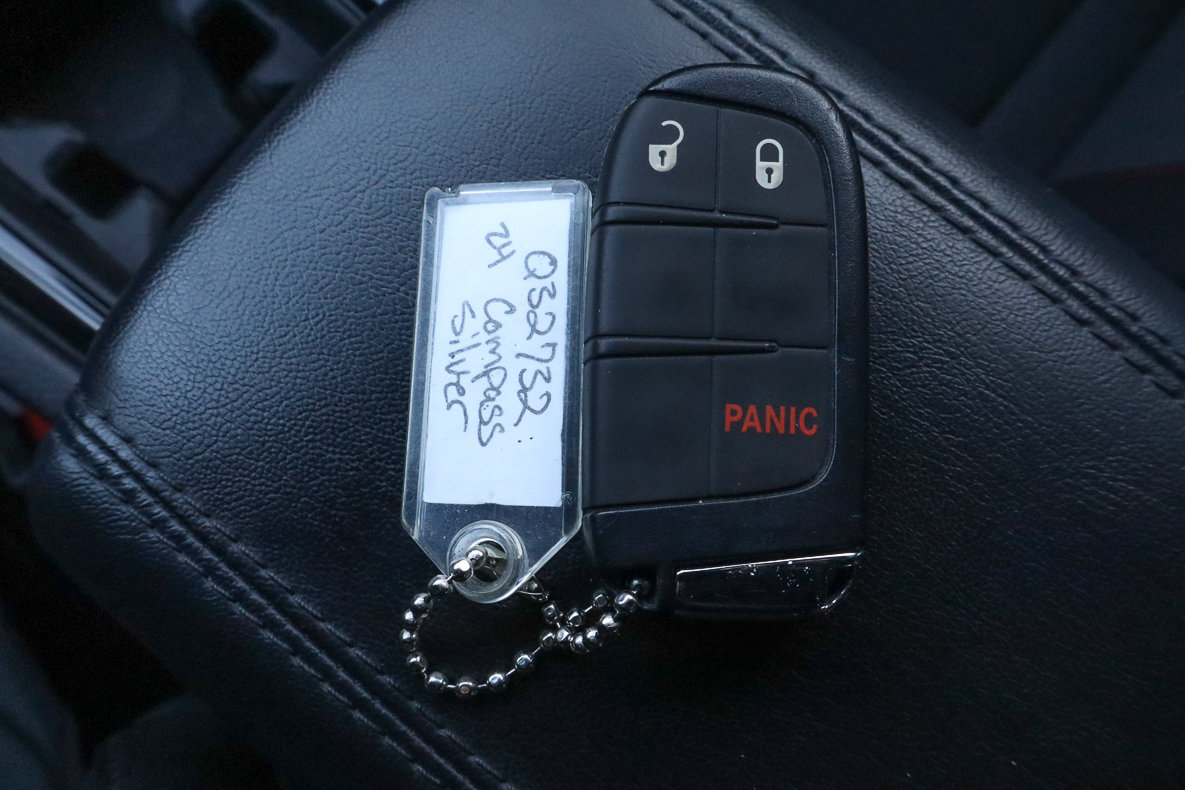 Used 2024 Jeep Compass Trailhawk AWD/4WD image 28