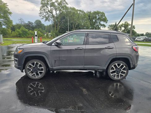 Used 2019 Jeep Compass Limited AWD/4WD image 7