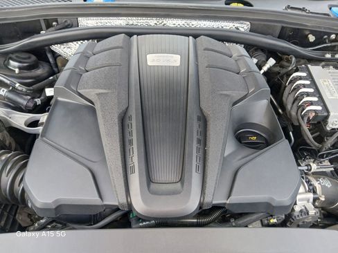 Used 2021 Porsche Macan S AWD/4WD image 24
