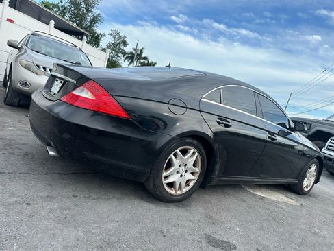 Used 2006 Mercedes-Benz CLS 500 image 4