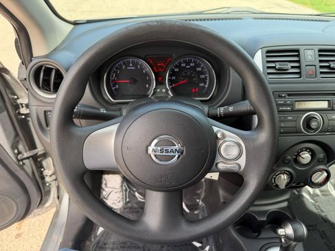 Used 2014 Nissan Versa SV FWD image 14