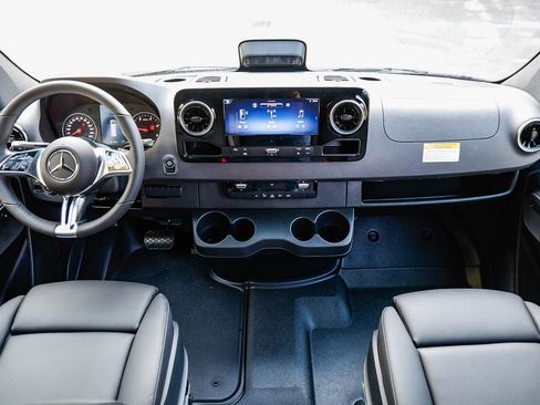 New 2026 Mercedes-Benz Sprinter 2500 image 10