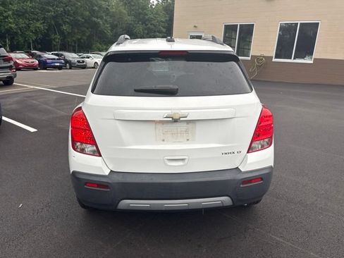 Used 2016 Chevrolet Trax LT w/ LT Sun and Sound Package FWD image 6