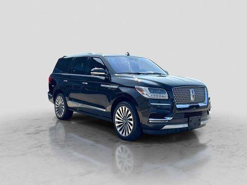 Used 2019 Lincoln Navigator Reserve AWD/4WD image 8
