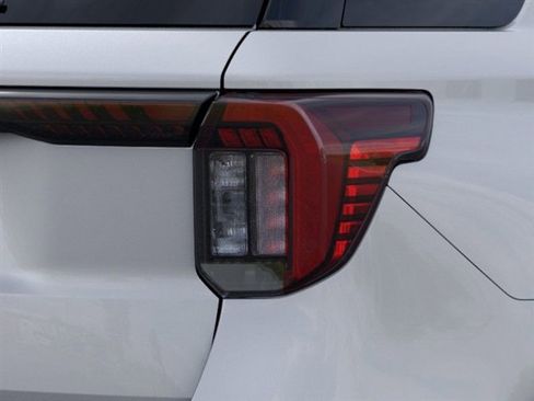 New 2025 Ford Explorer Platinum image 21