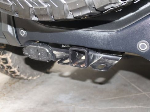 Used 2024 Ford Bronco Badlands image 14