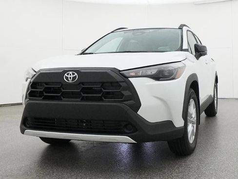 New 2026 Toyota Corolla Cross LE image 32