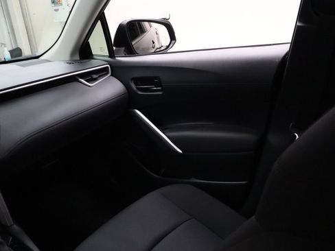 Used 2024 Toyota Corolla Cross LE FWD image 22