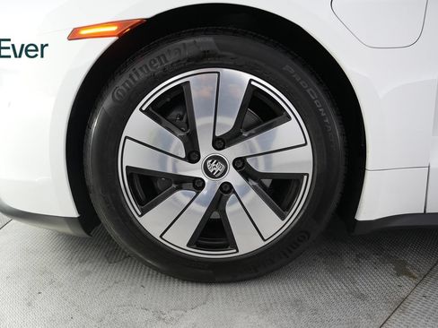 Used 2023 Porsche Taycan RWD image 19