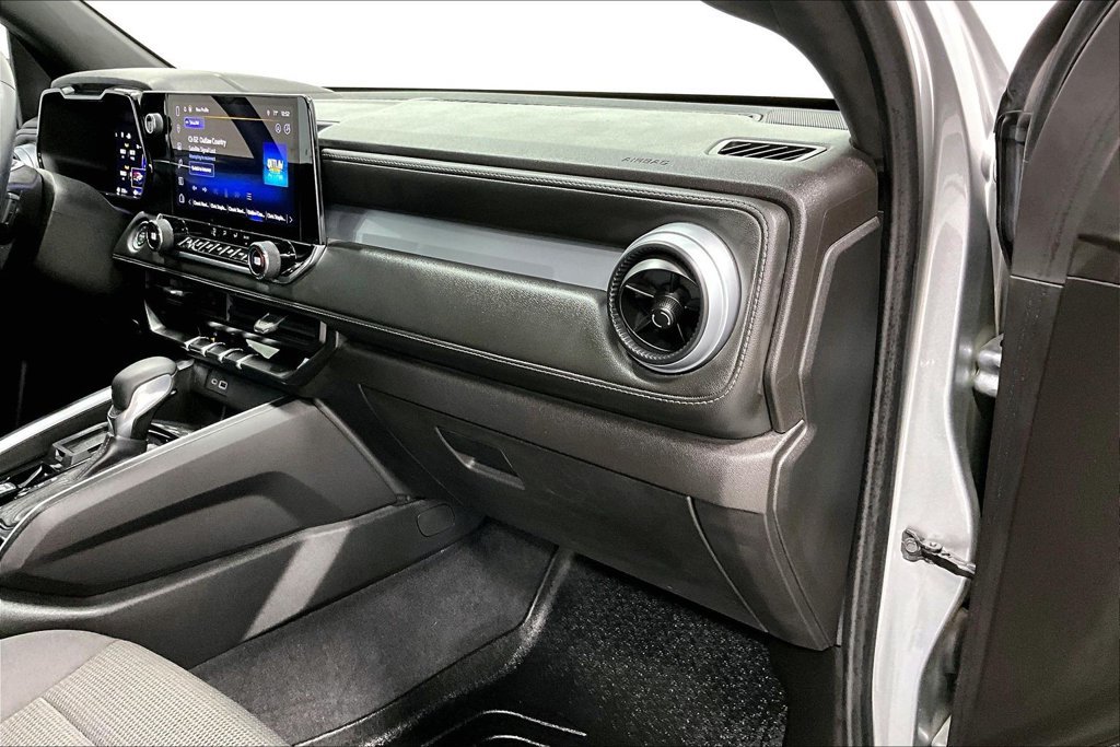 Used 2024 Chevrolet Colorado LT w/ LT Convenience Package RWD image 19
