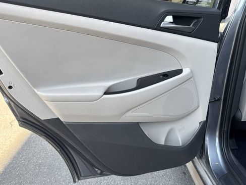 Used 2017 Hyundai Tucson Value AWD/4WD image 29