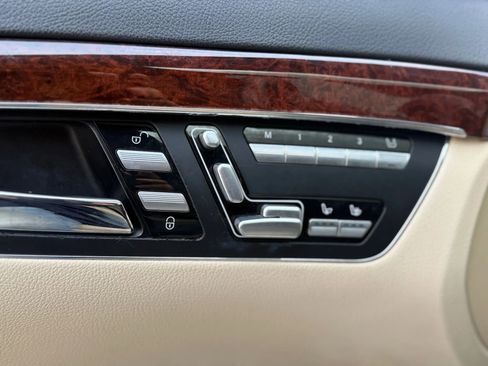 Used 2013 Mercedes-Benz S 550 4MATIC image 18