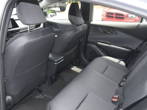 Used 2025 Toyota Prius LE FWD image 14