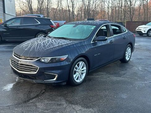 Used 2018 Chevrolet Malibu LT image 38