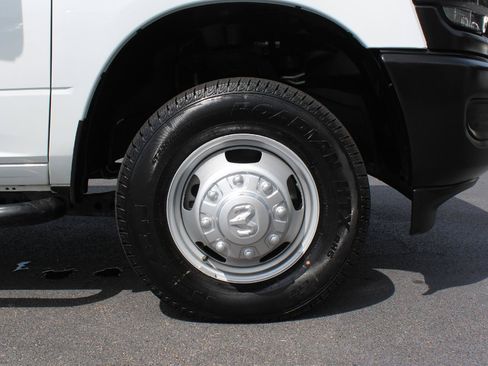 Used 2024 RAM 3500 Tradesman AWD/4WD image 39