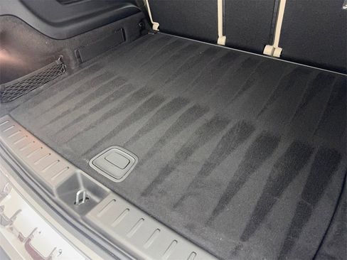 Used 2023 Mercedes-Benz EQB 300 4MATIC image 79