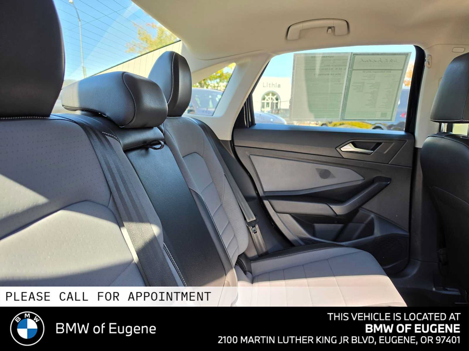 Used 2025 Volkswagen Jetta SE FWD image 15