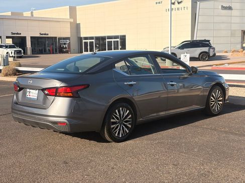 Certified 2024 Nissan Altima 2.5 SV FWD image 6