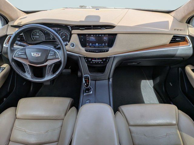 Used 2017 Cadillac XT5 Platinum w/ Driver Assist Package AWD/4WD image 14