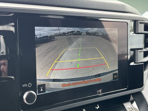 Used 2025 Toyota Tundra SR w/ SR Tow Package AWD/4WD image 15