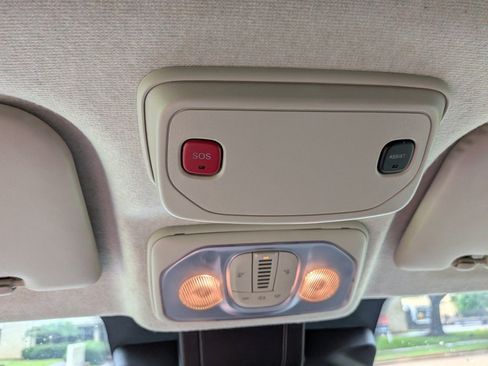Used 2025 RAM ProMaster 2500 w/ U-Haul Equipment Group FWD image 24