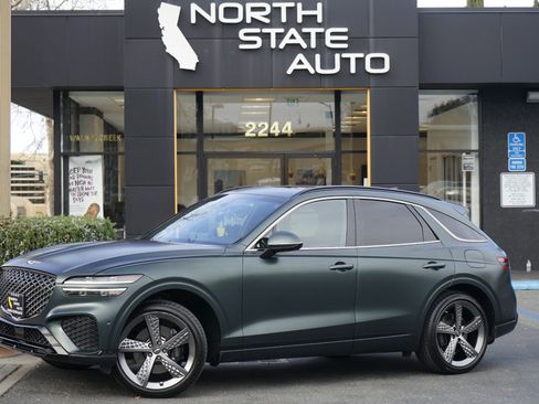 Used 2023 Genesis GV70 2.5T w/ Sport Prestige Package image 1