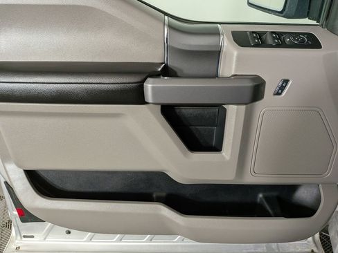 Used 2015 Ford F150 XLT w/ Equipment Group 302A Luxury image 15