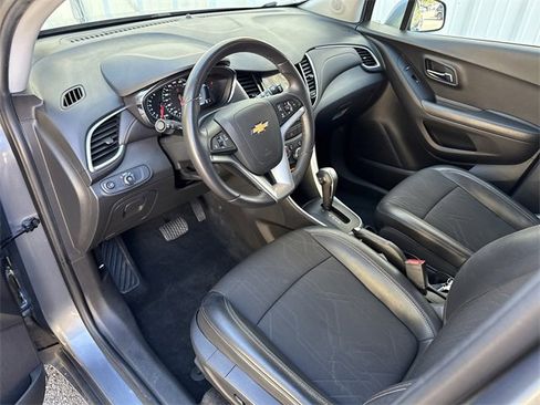 Used 2019 Chevrolet Trax LT w/ LT Convenience Package image 10