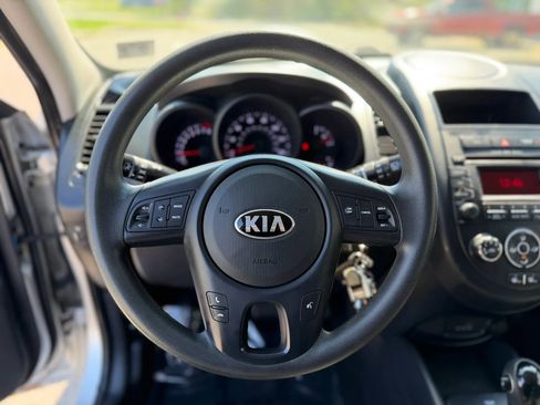 Used 2013 Kia Soul image 25