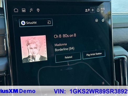 Certified 2025 GMC Yukon XL AT4 Ultimate AWD/4WD image 30