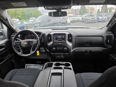 Used 2022 Chevrolet Silverado 1500 Custom AWD/4WD image 11