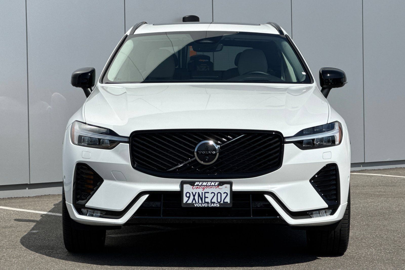 Certified 2026 Volvo XC60 B5 Ultra w/ Climate Package PRO AWD/4WD image 8