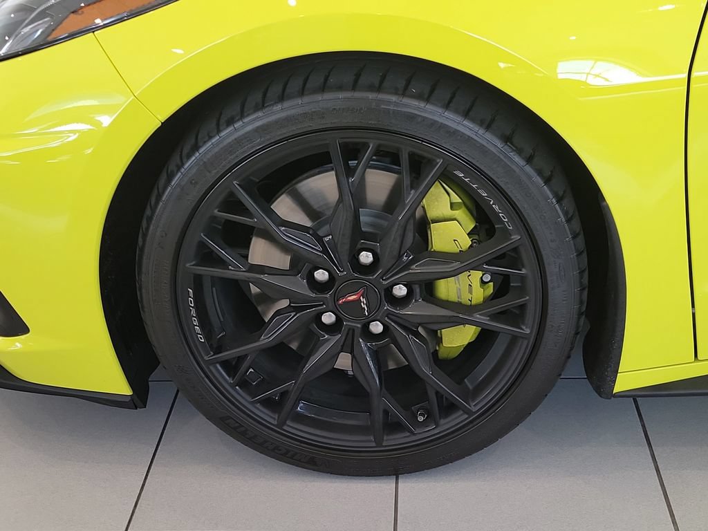 Used 2024 Chevrolet Corvette Stingray Preferred Conv w/ Z51 Performance Package RWD image 16