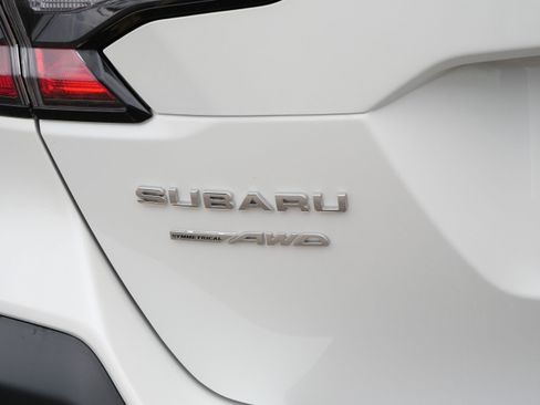 Used 2025 Subaru Outback Limited AWD/4WD image 8