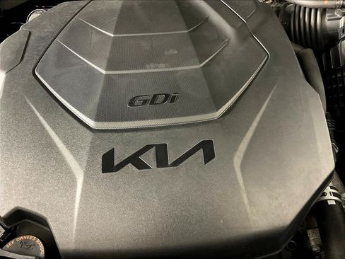Used 2024 Kia Telluride EX w/ EX Captain's Chair Package AWD/4WD image 32