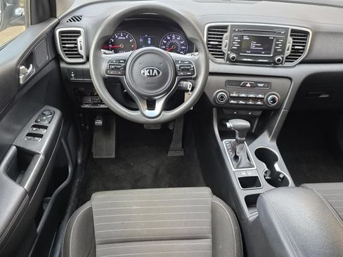 Used 2017 Kia Sportage LX w/ LX Popular Package FWD image 10