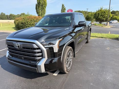 Certified 2025 Toyota Tundra Limited AWD/4WD image 2