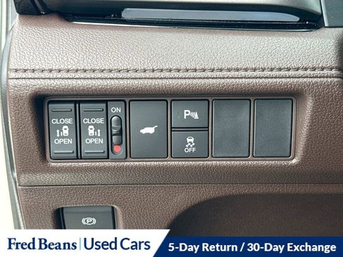 Used 2026 Honda Odyssey Touring image 11