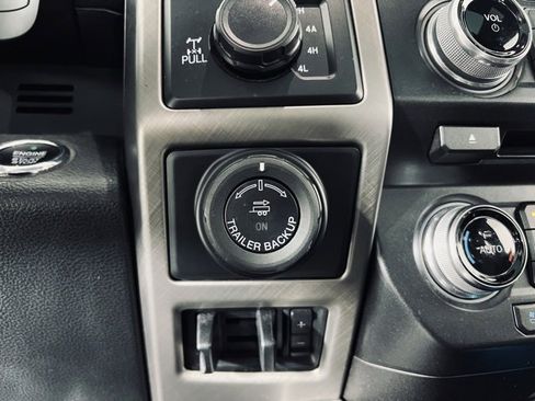 Used 2018 Ford F150 Limited image 33