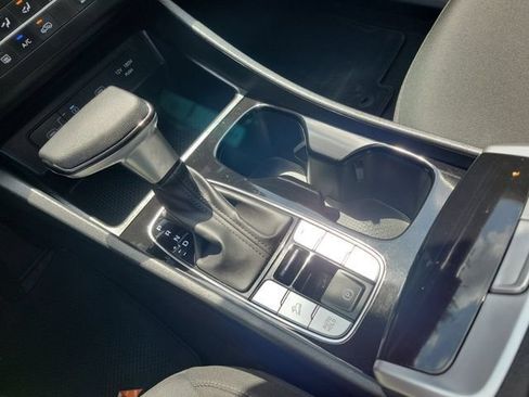 Certified 2025 Hyundai Tucson SE FWD image 16