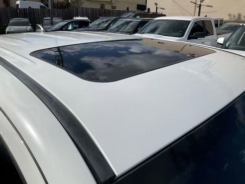 Used 2019 Toyota Tacoma TRD Off-Road w/ TRD Premium Off Road Package image 70