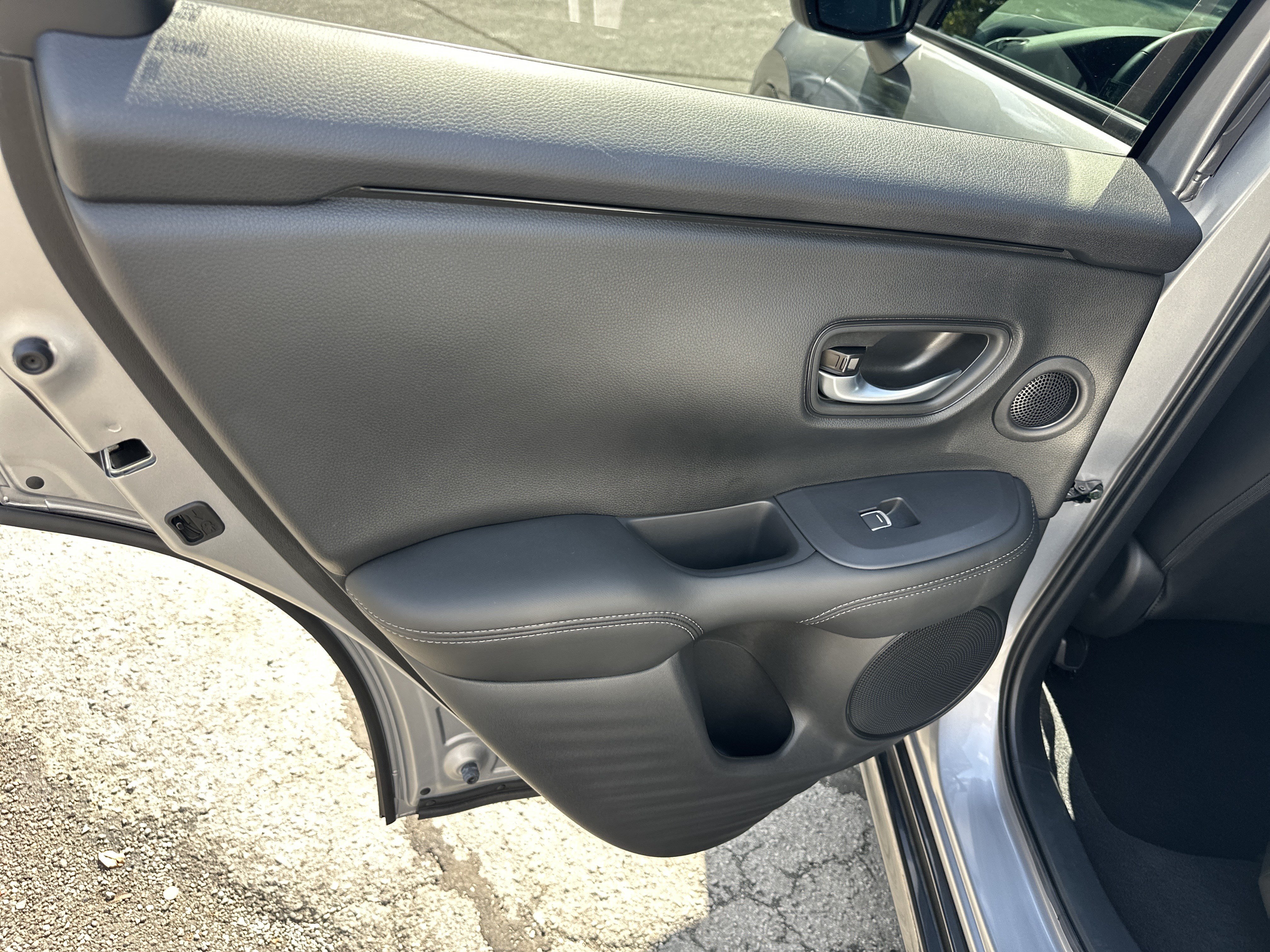Certified 2025 Acura ADX FWD image 25